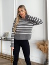 Жіночий короткий светр у смужку сірого кольору 29866