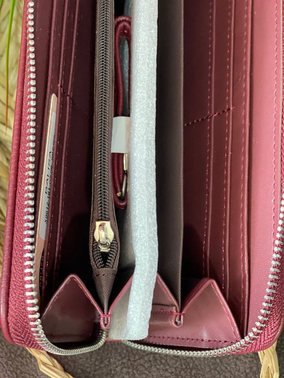 Женский кошелек из эко-кожи бордового цвета 32480