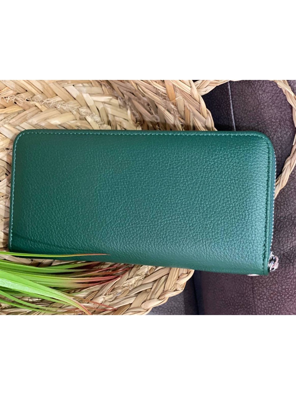 Женский кошелек из эко-кожи изумрудного цвета 32479