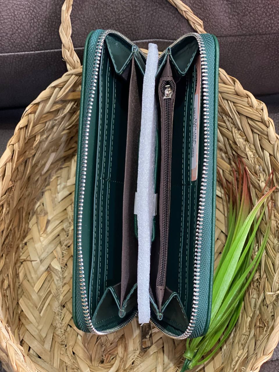 Женский кошелек из эко-кожи изумрудного цвета 32479