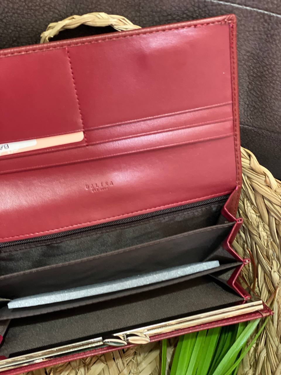 Женский кошелек из гладкой эко-кожи бордового цвета 32476