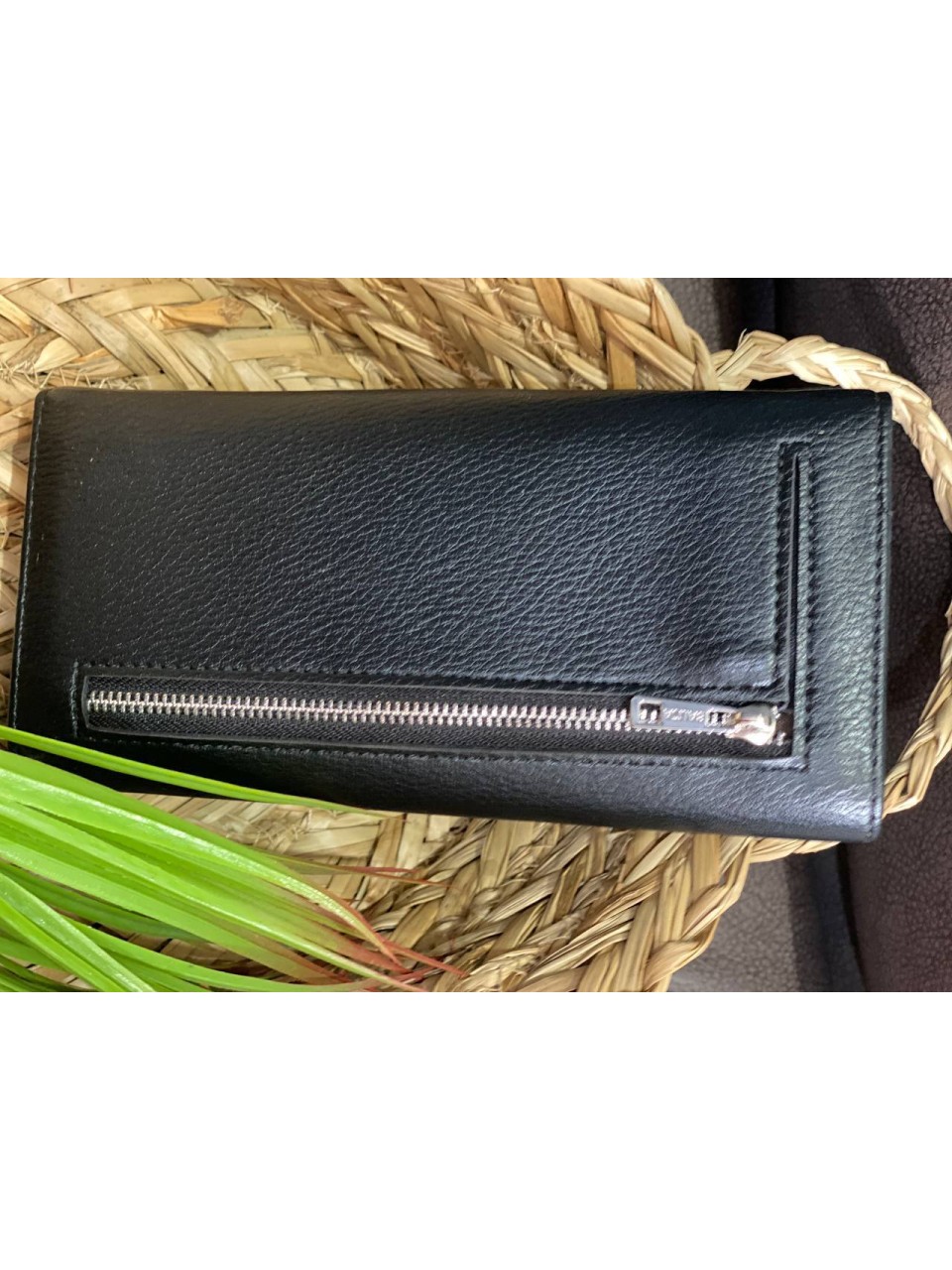 Женский кошелек из гладкой эко-кожи черного цвета 32485