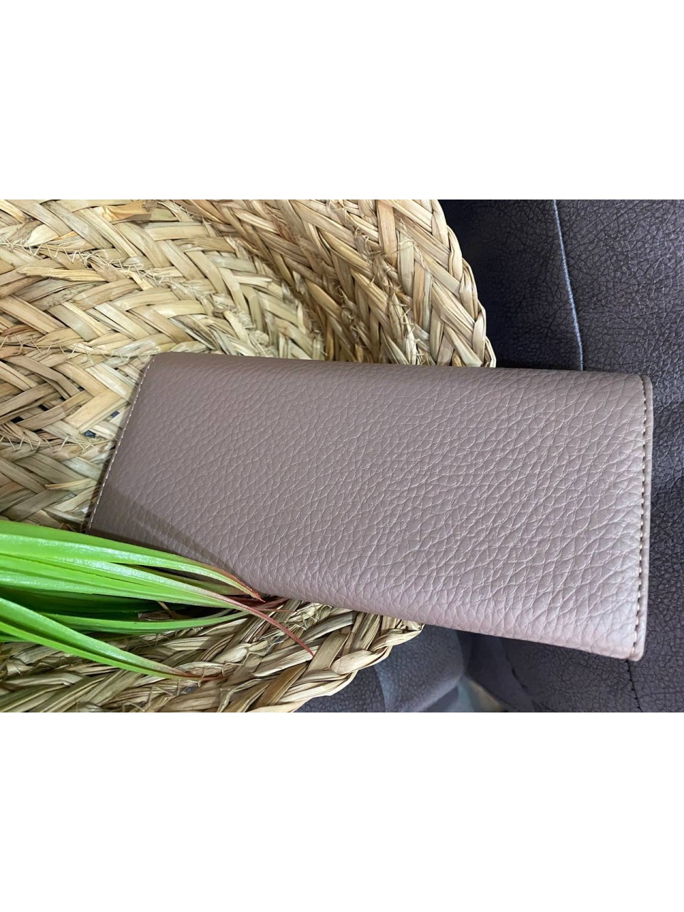 Женский кошелек из гладкой эко-кожи кофейного цвета 32482