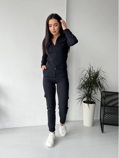 Жіночий костюм чорного кольору 26301