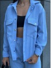 Жіночий костюм із мікровельвету на кнопках блакитного кольору 26049