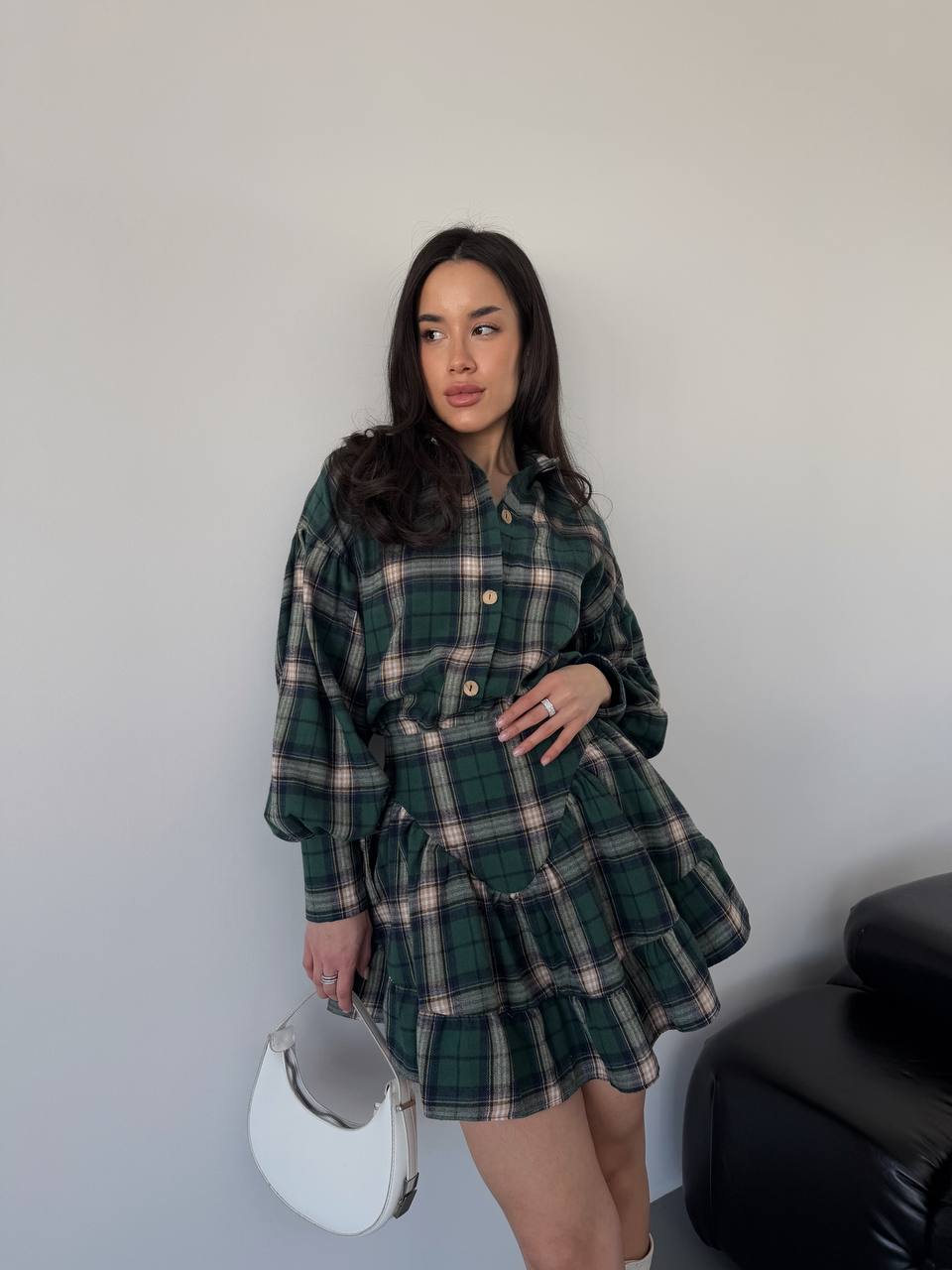 Женский костюм с юбкой в клетку зеленого цвета 31070