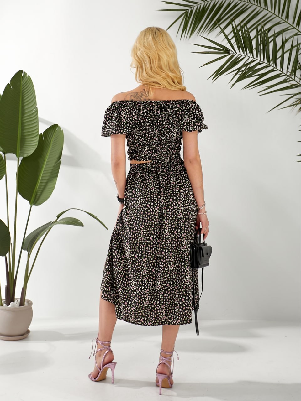 Жіночий костюм (топ+спідниця) чорного кольору 32452