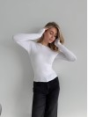 Жіночий легкий лонгслів молочного кольору 30643