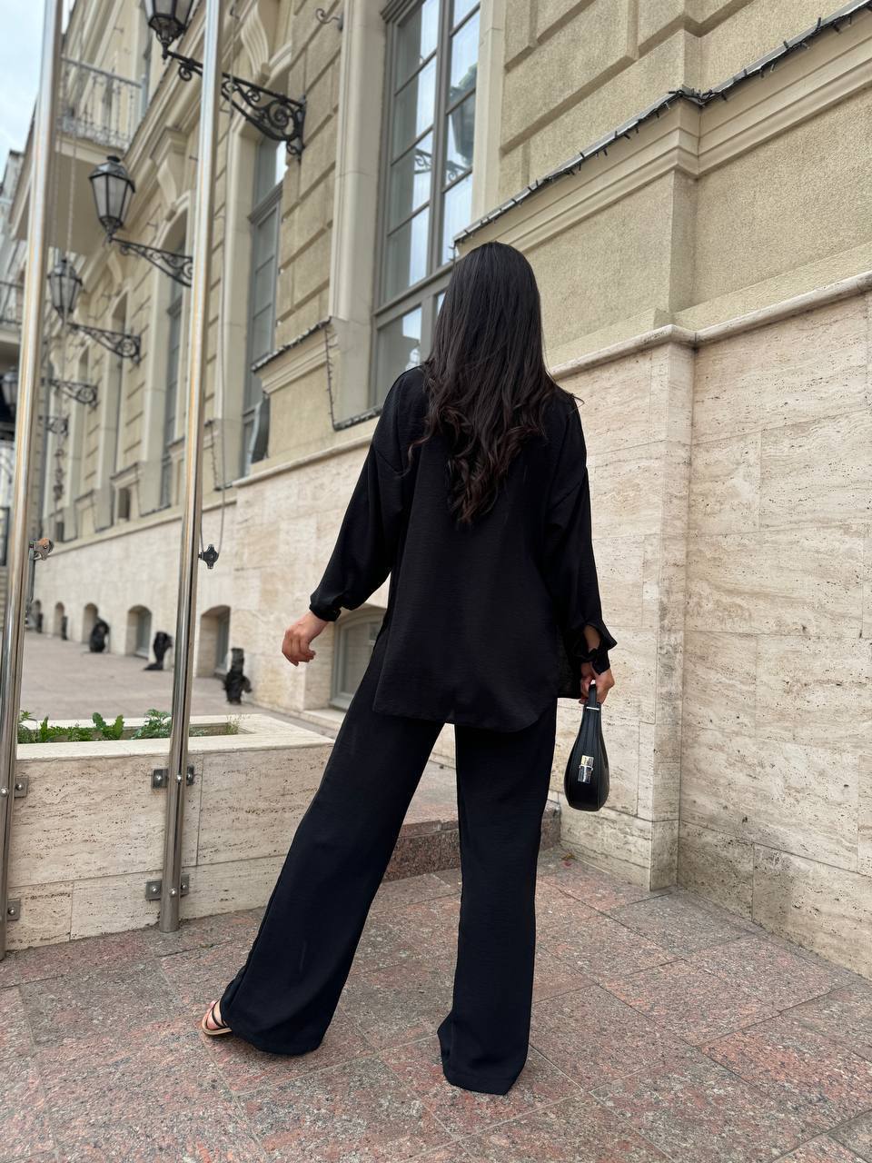 Жіночий легкий прогулянковий костюм чорного кольору 32277