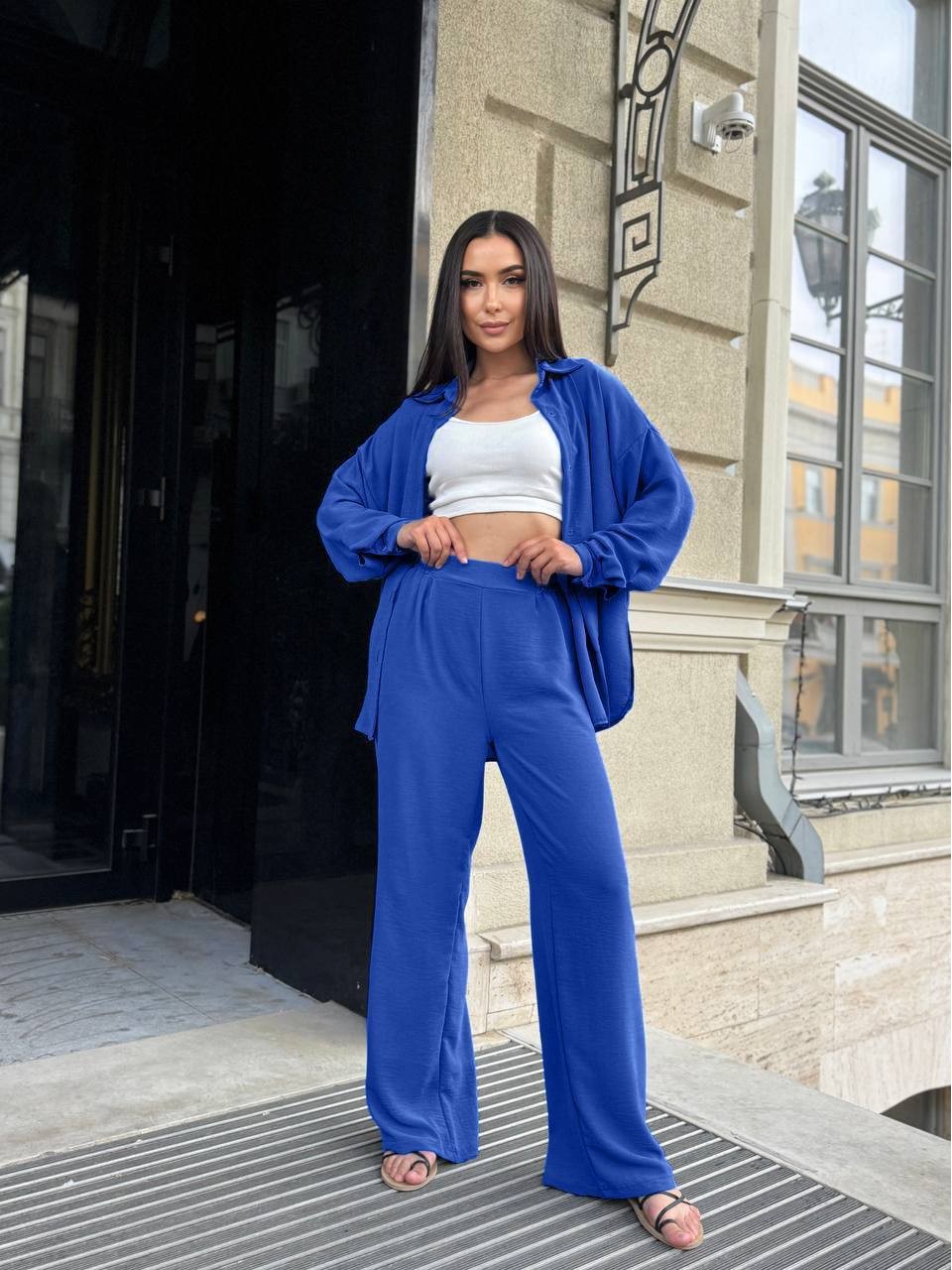 Жіночий легкий прогулянковий костюм синього кольору 32281