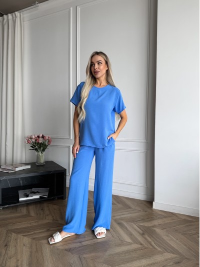 Жіночий легкий прогулянковий костюм свiтло-синього кольору 33393