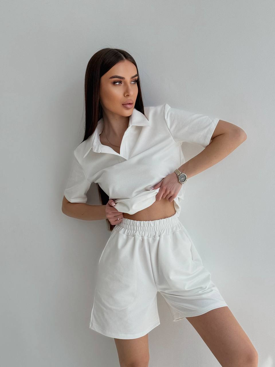 Жіночий літній костюм молочного кольору 32968