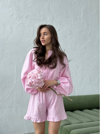 Жіночий льняний костюм з шортами рожевого кольору 33473