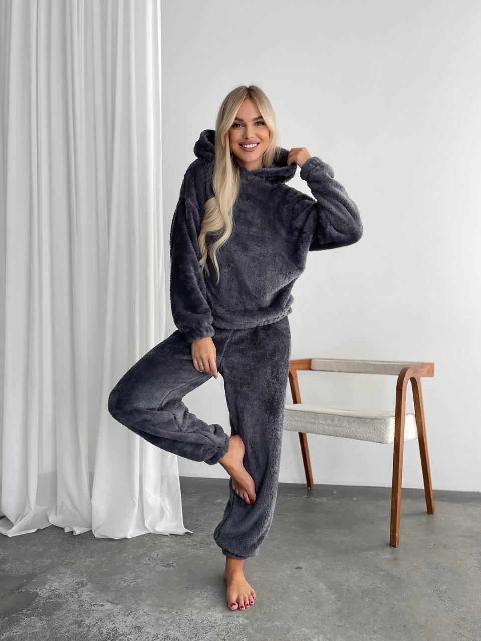 Жіночий махровий домашній костюм графiтового кольору 29410