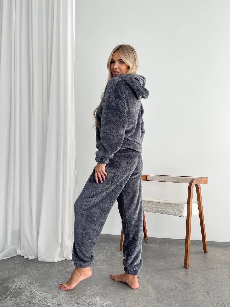 Жіночий махровий домашній костюм графiтового кольору 29410