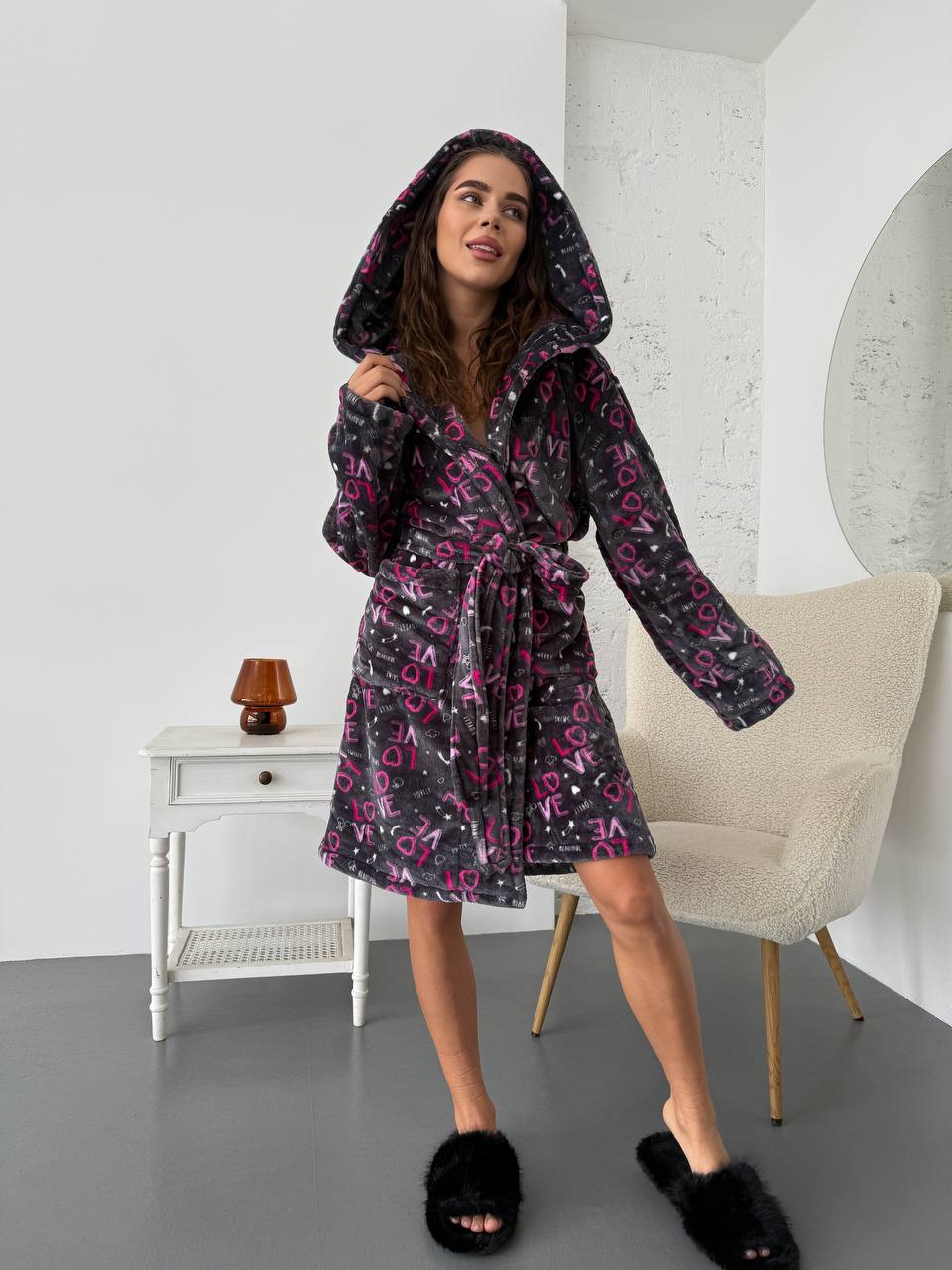 Жіночий махровий халат з написом графітового кольору 30344