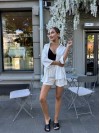 Жіночий повсякденний костюм з шортами молочного кольору 32897