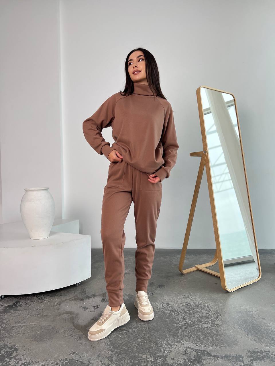 Жіночий повсякденний костюм кольору мокко 26128