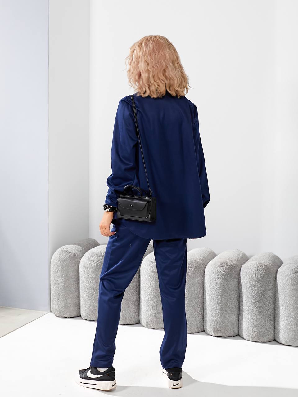 Жіночий прогулянковий костюм синього кольору 29118