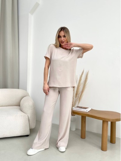 Женский прогулочный костюм бежевого цвета 32027