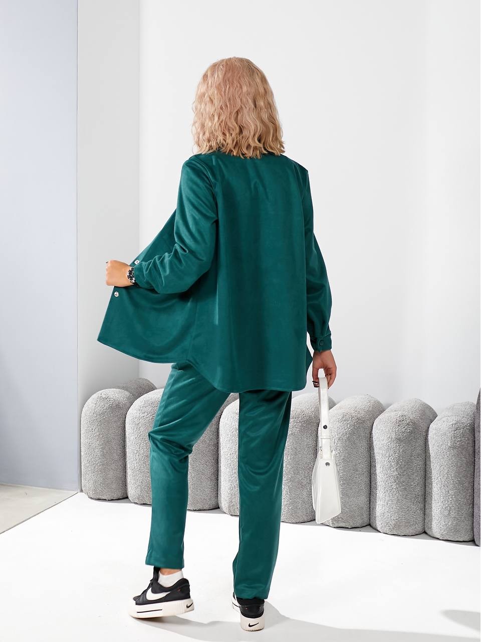 Жіночий прогулянковий костюм смарагдового кольору 29119