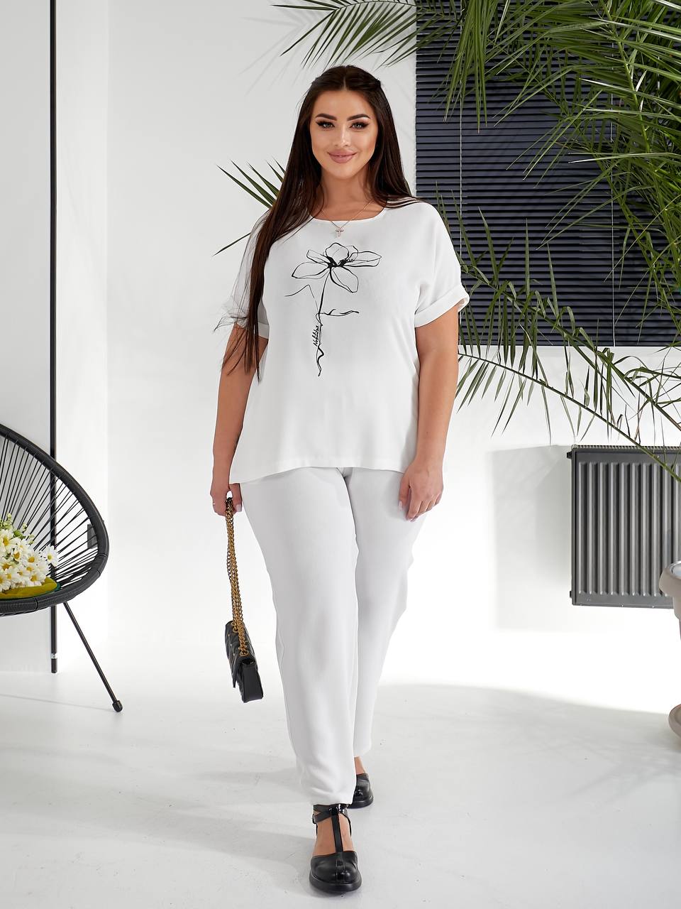 Женский прогулочный костюм молочного цвета 32186