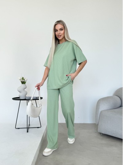 Жіночий прогулянковий костюм оливкового кольору 32997