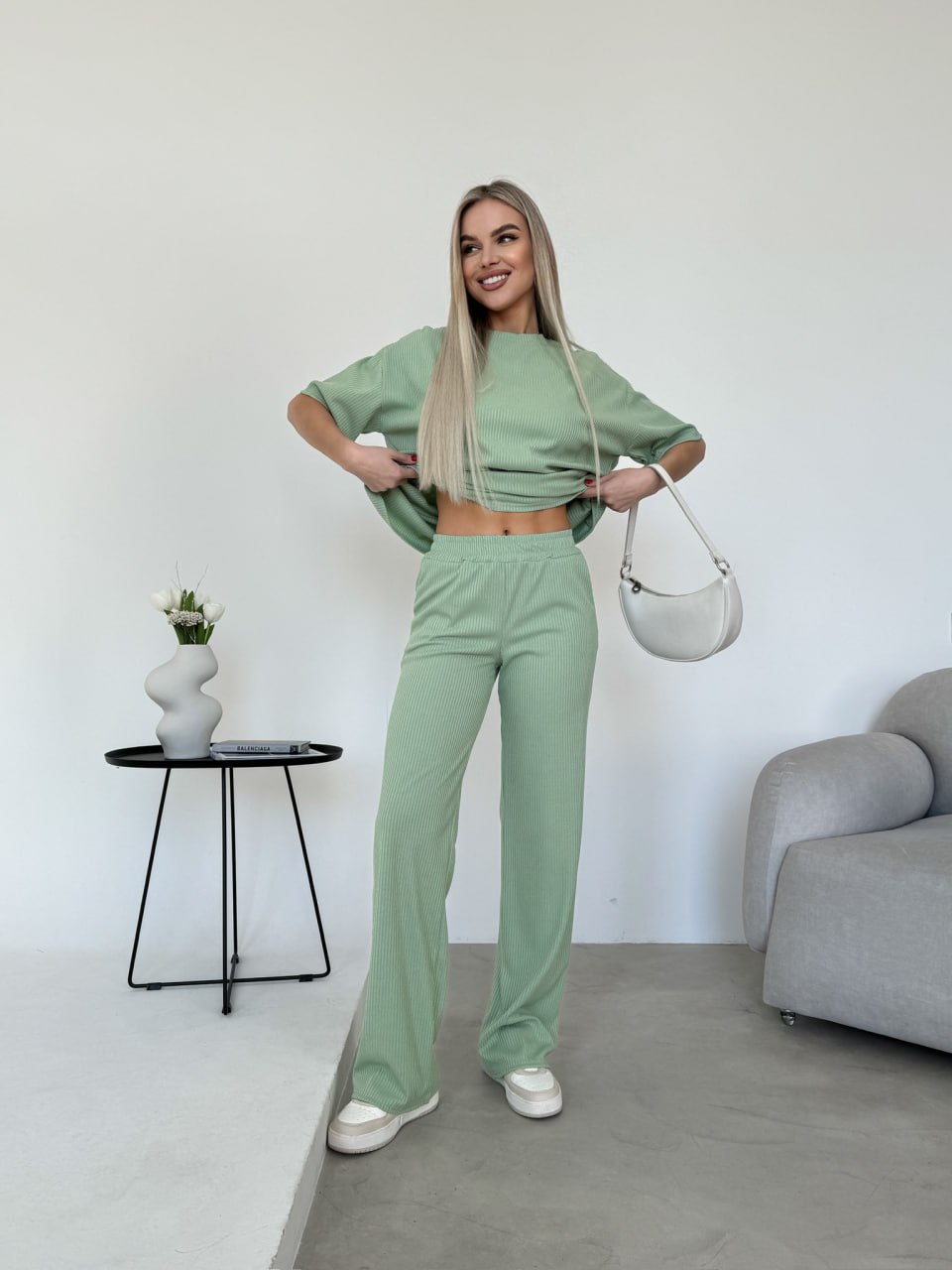 Жіночий прогулянковий костюм оливкового кольору 32997