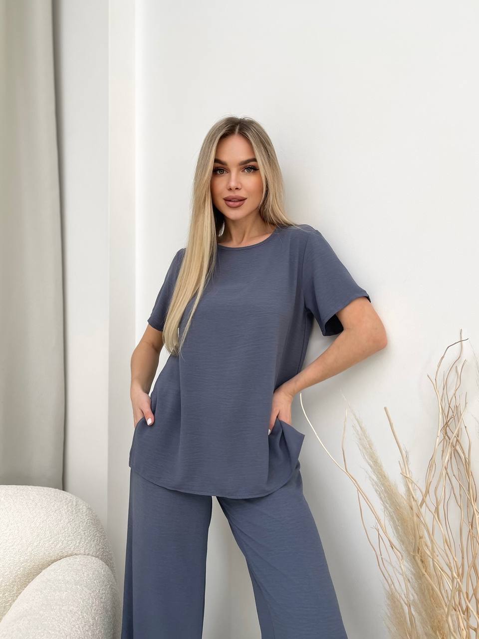 Жіночий прогулянковий костюм сiрого кольору 32032