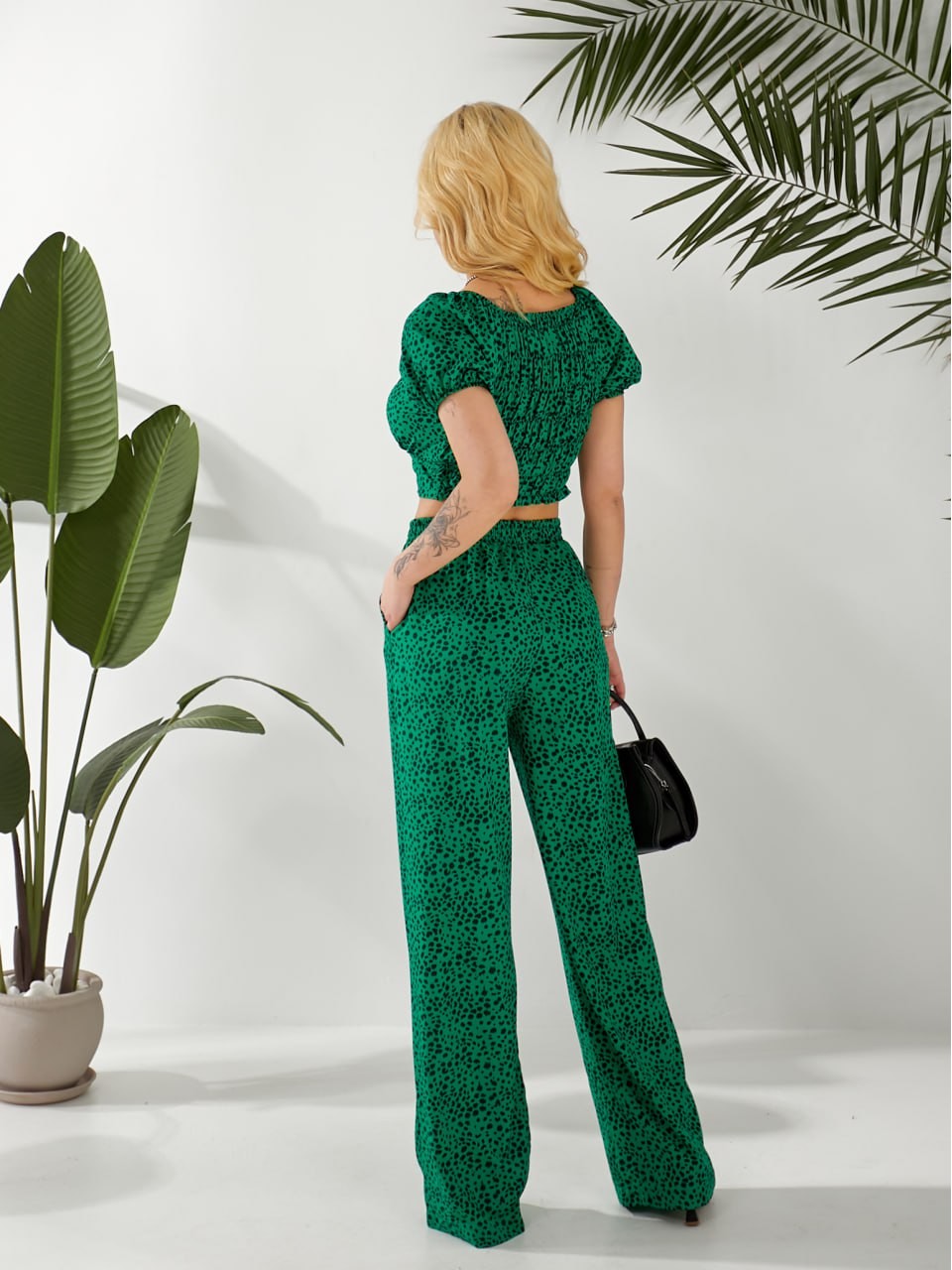 Жіночий прогулянковий костюм (топ+штани) зеленого кольору 32455