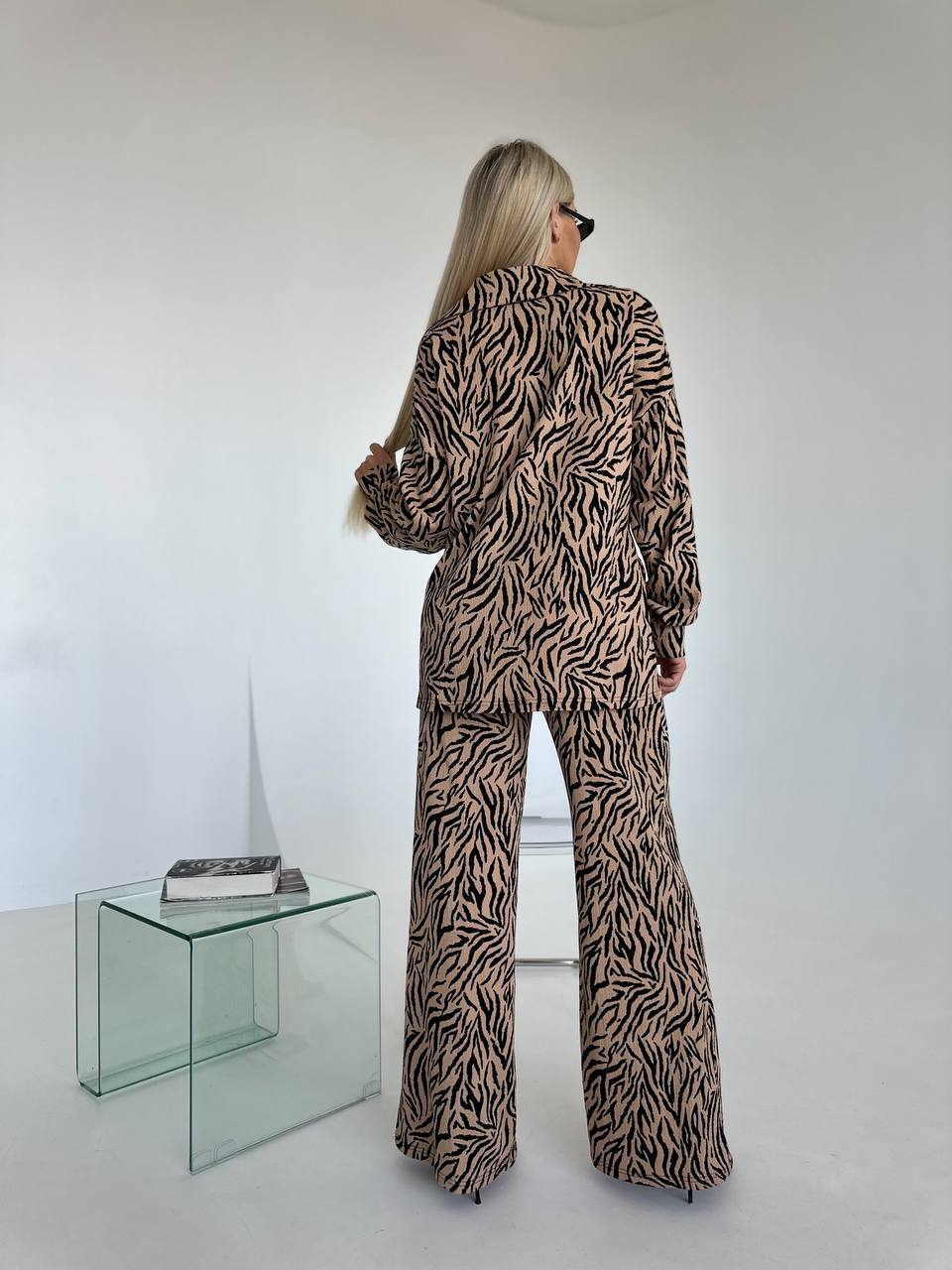 Жіночий прогулянковий костюм кольору бежевої зебри 27390
