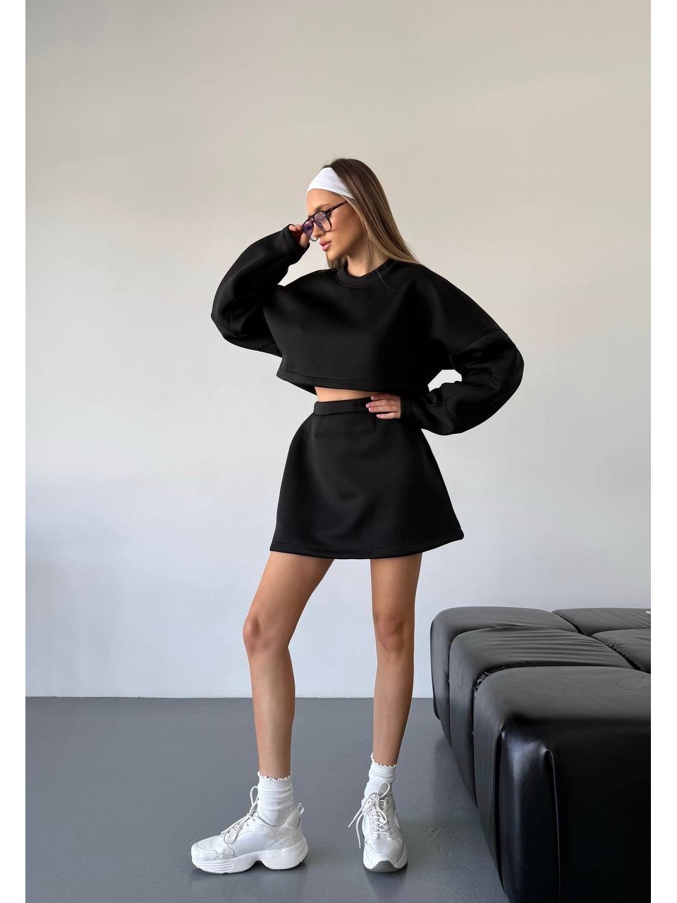 Жіночий прогулянковий костюм спідниця+батник чорного кольору 31425