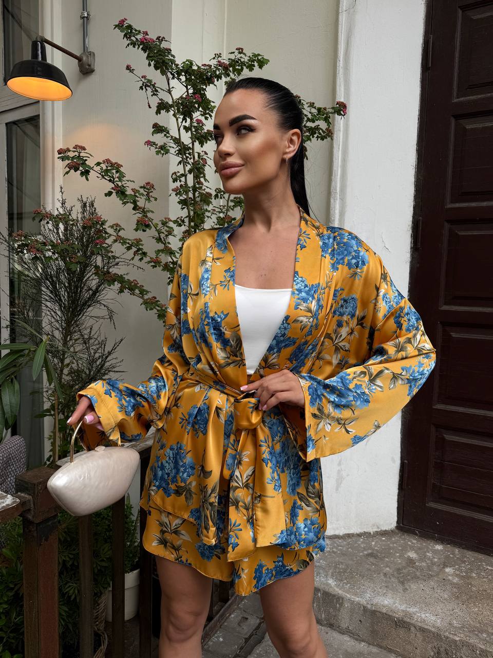 Жіночий шовковий костюм з кімоно жовтого кольору 33480