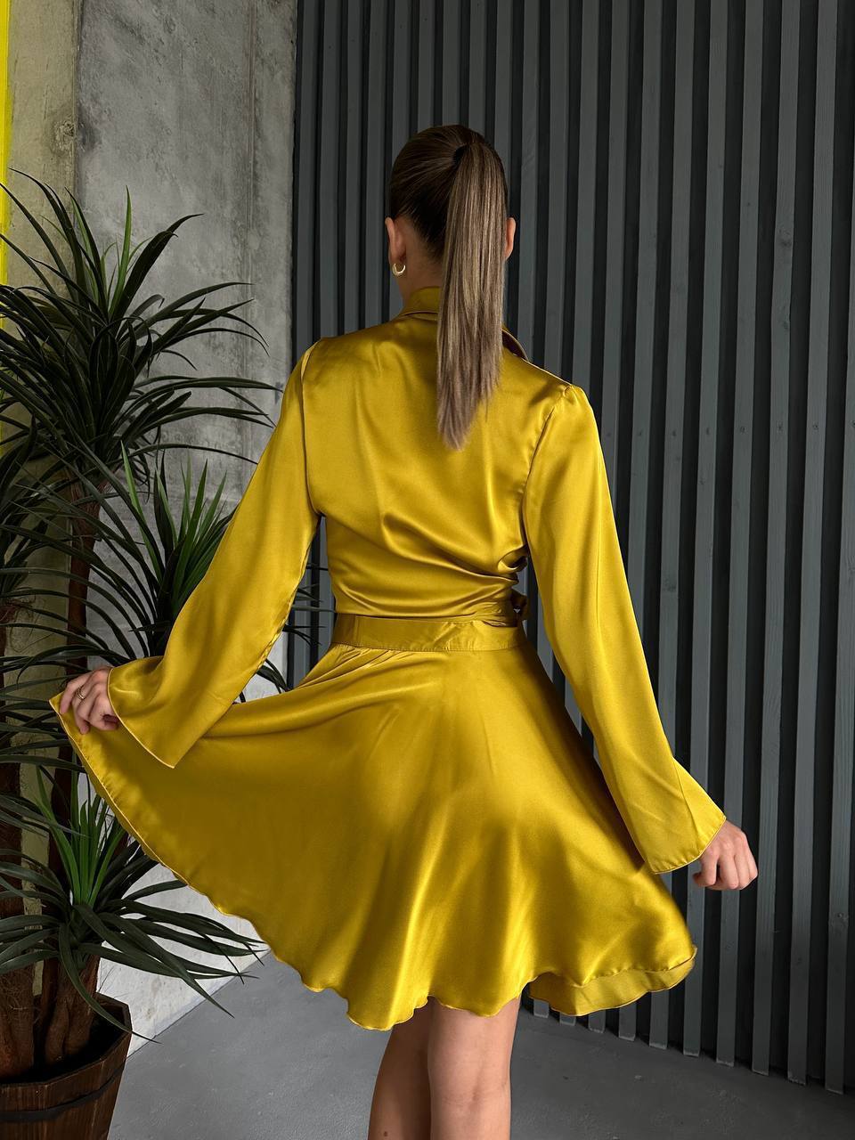 Женский шелковый костюм юбка на запах+рубашка желтого цвета 32933