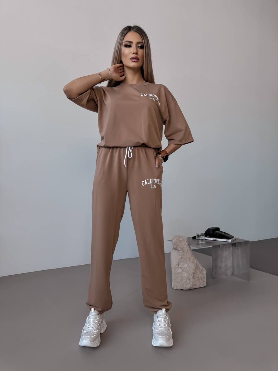 Жіночий спортивний костюм "California" кавового кольору 31671