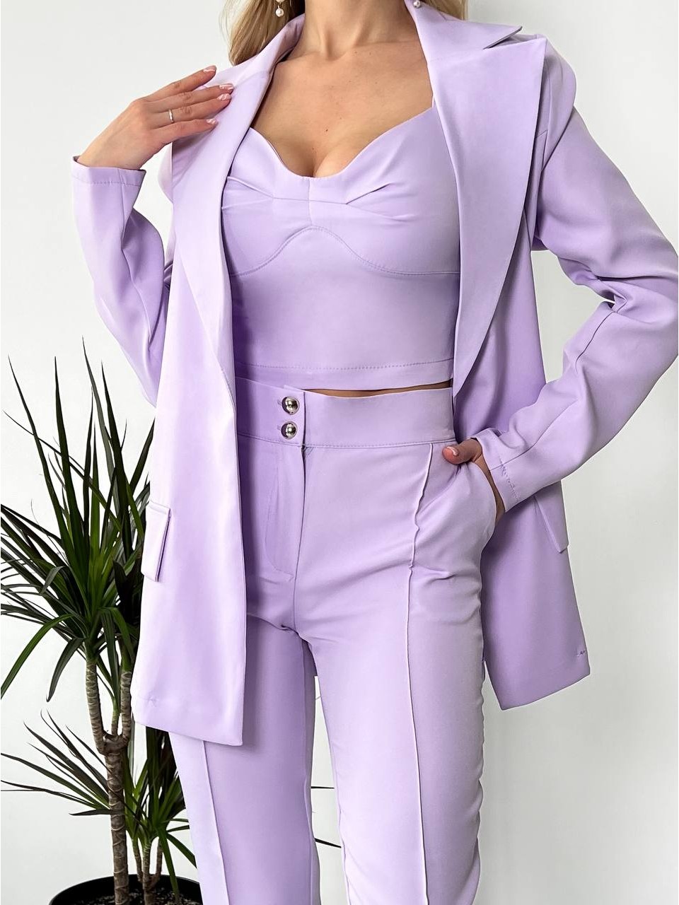 Женский стильный костюм-тройка лавандового цвета 25776