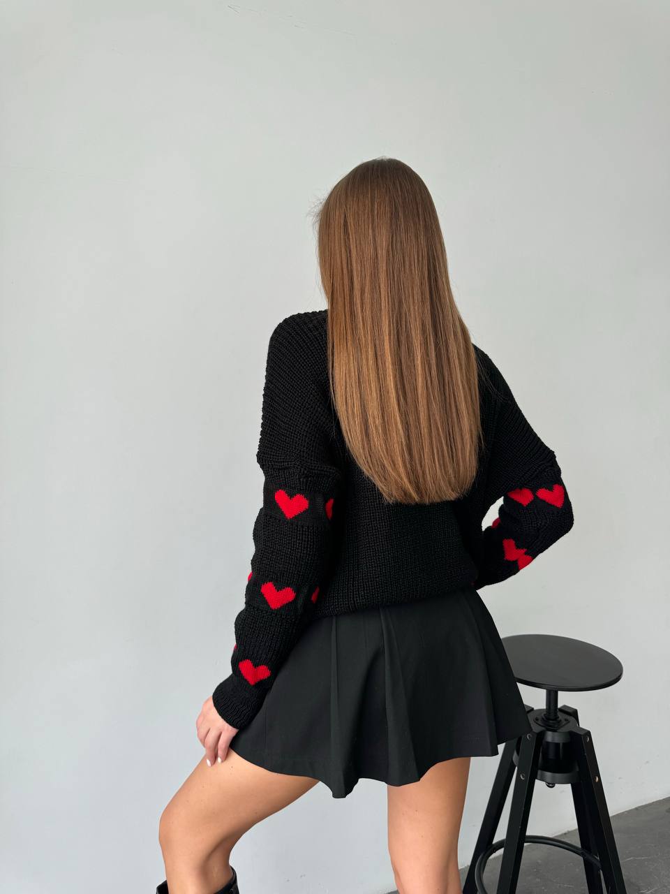 Женский свитер оверсайз черного цвета 26920