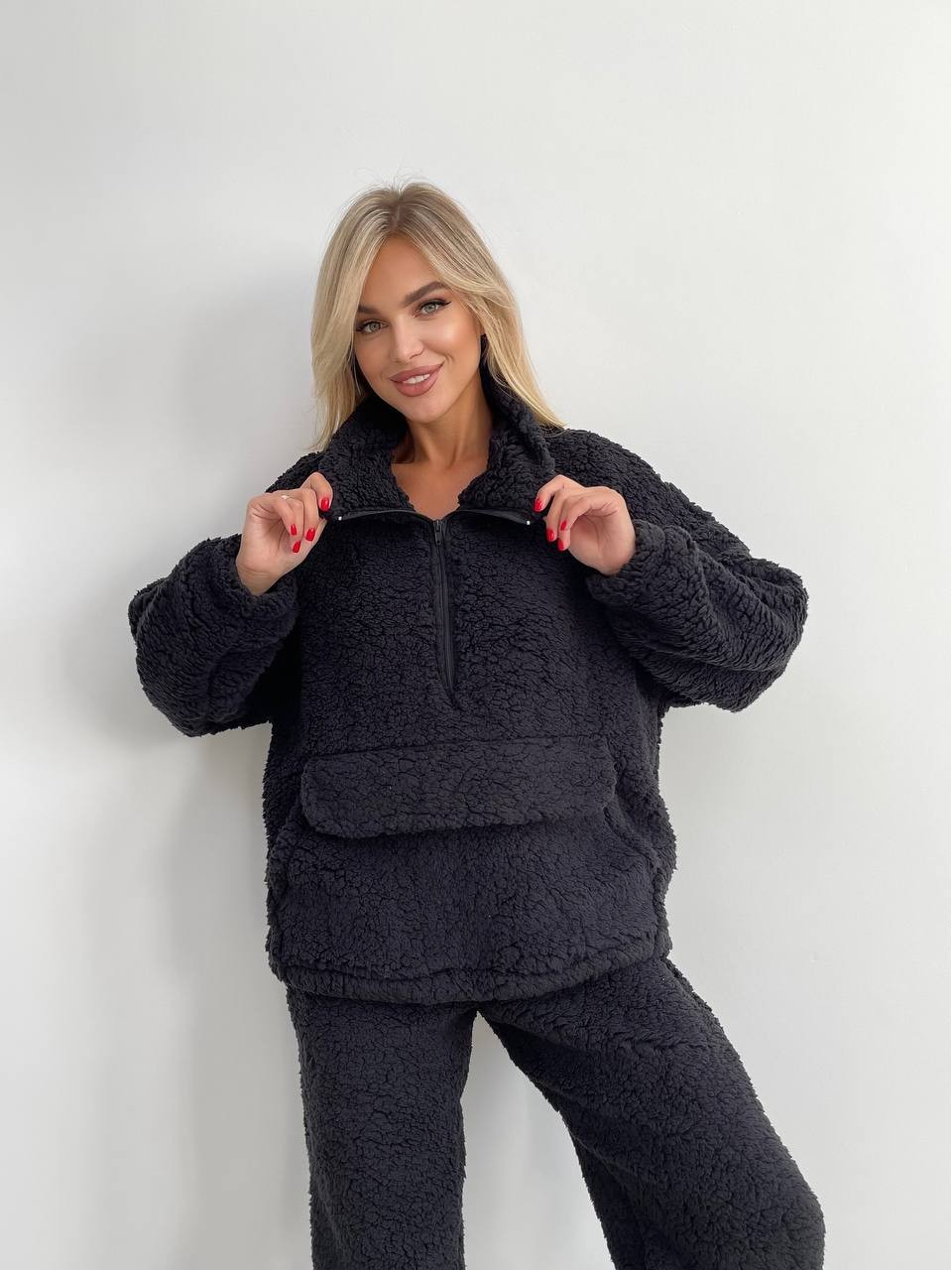 Жіночий теплий та стильний костюм Тедді чорного кольору 25552