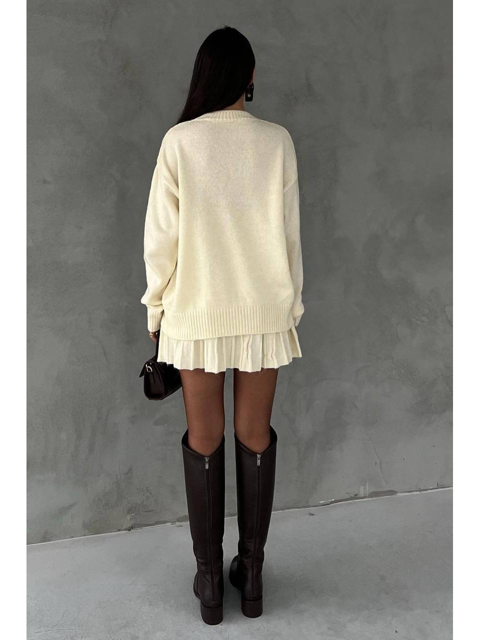 Женский теплый костюм 2-ка с юбкой молочного цвета 30500