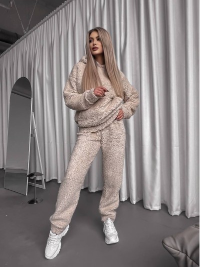 Жіночий теплий костюм з хутра Тедді молочного кольору 30299