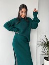 Жіночий теплий костюм зі спідницею смарагдового кольору 30418