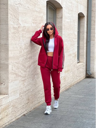 Жіночий теплий костюм із змійкою бордового кольору 25641