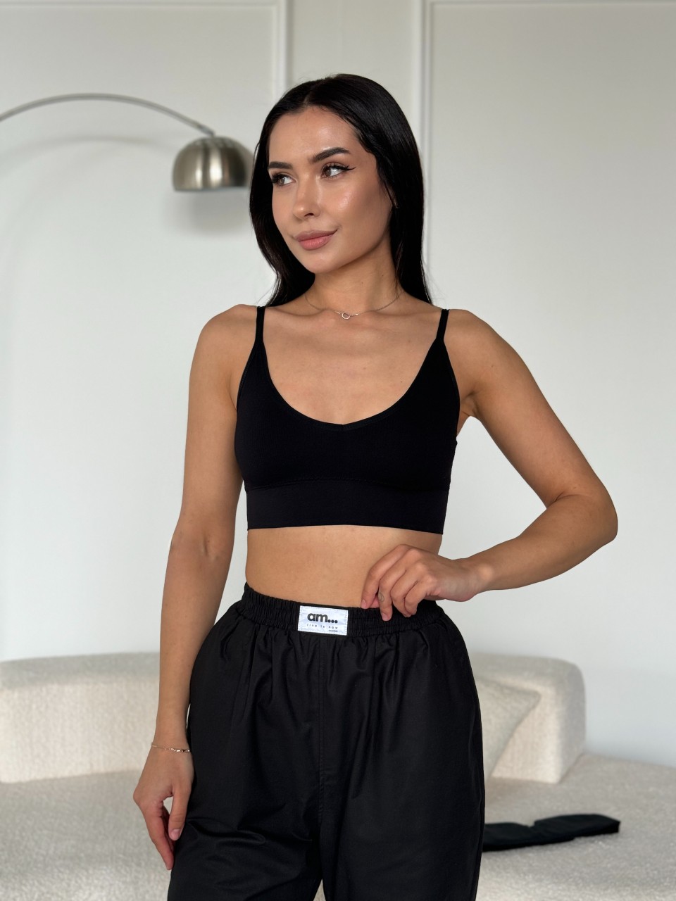 Жіночій топ чорного кольору 27453