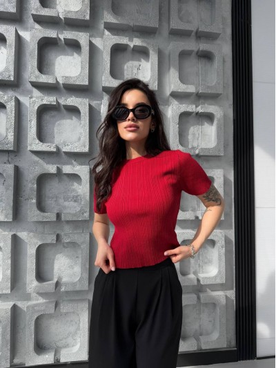 Жіночий топ червоного кольору 31637