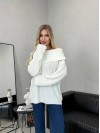 Жіночий подовжений светр-туніка молочного кольору 30471