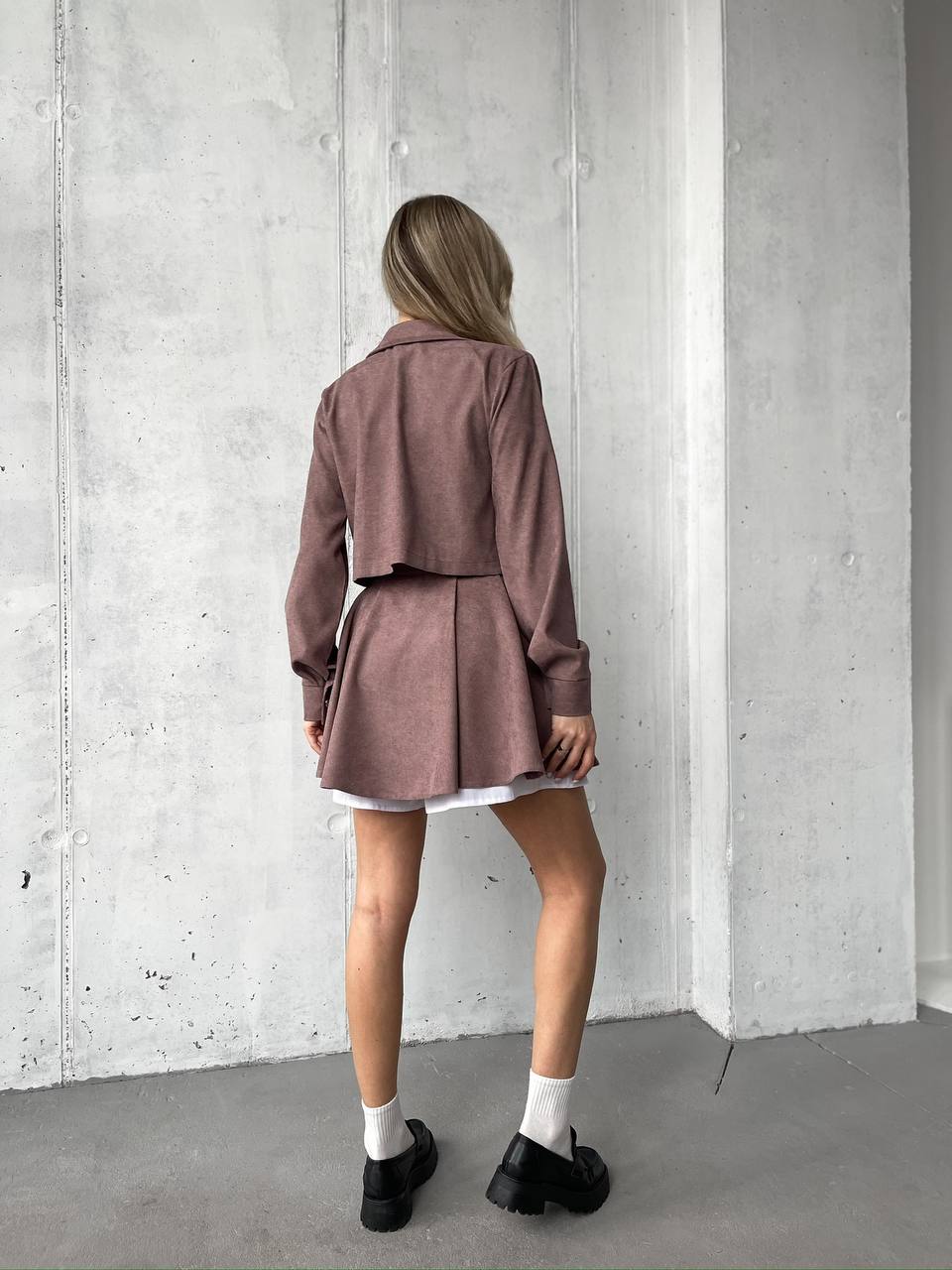 Жіночий вельветовий костюм 2-ка (спідниця-шорти+піджак) кавового кольору 30967