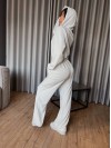 Женский велюровый комбинезон молочного цвета 31140