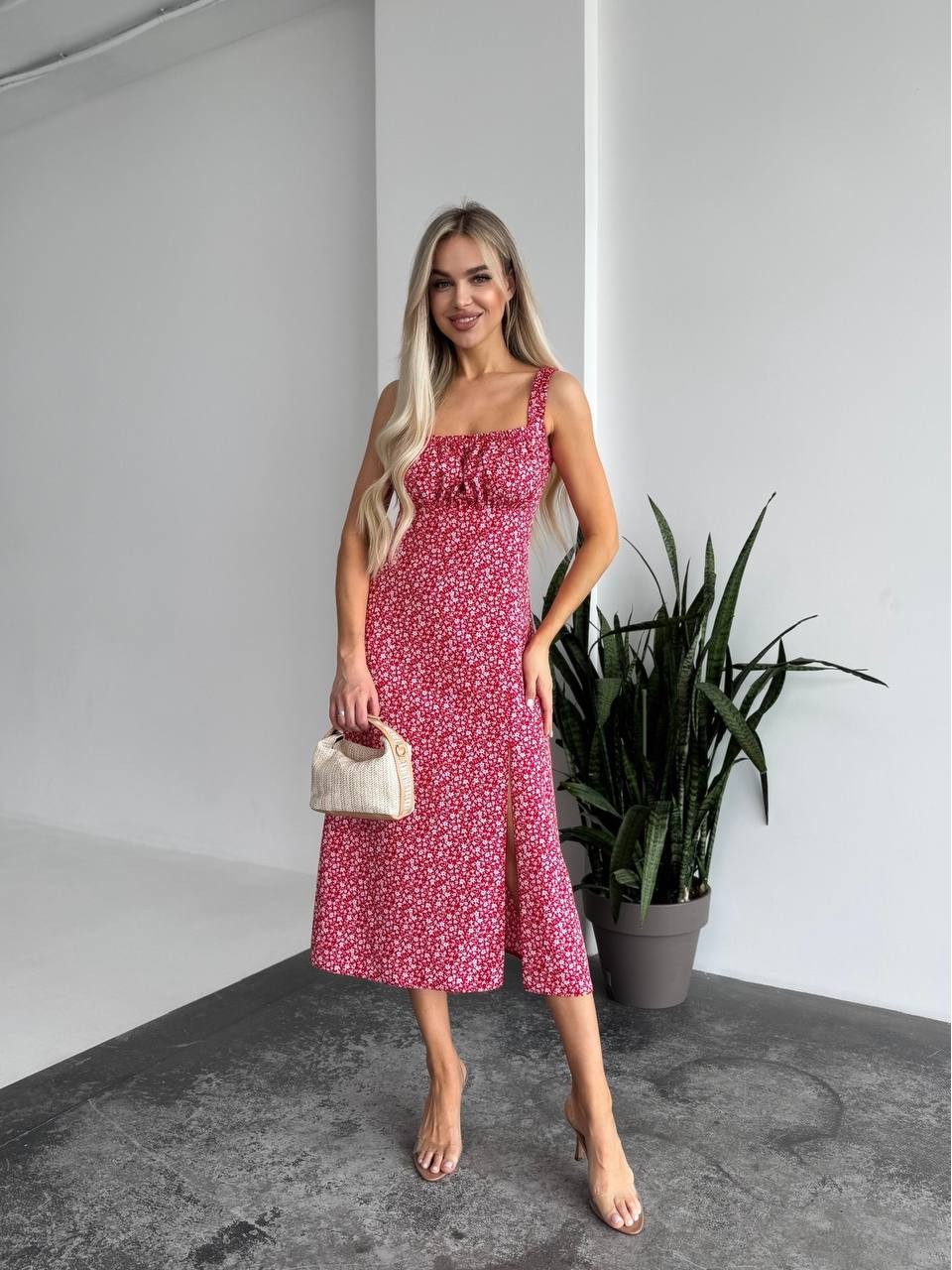 Жіноче літня сукня в квітку червоного кольору 33499