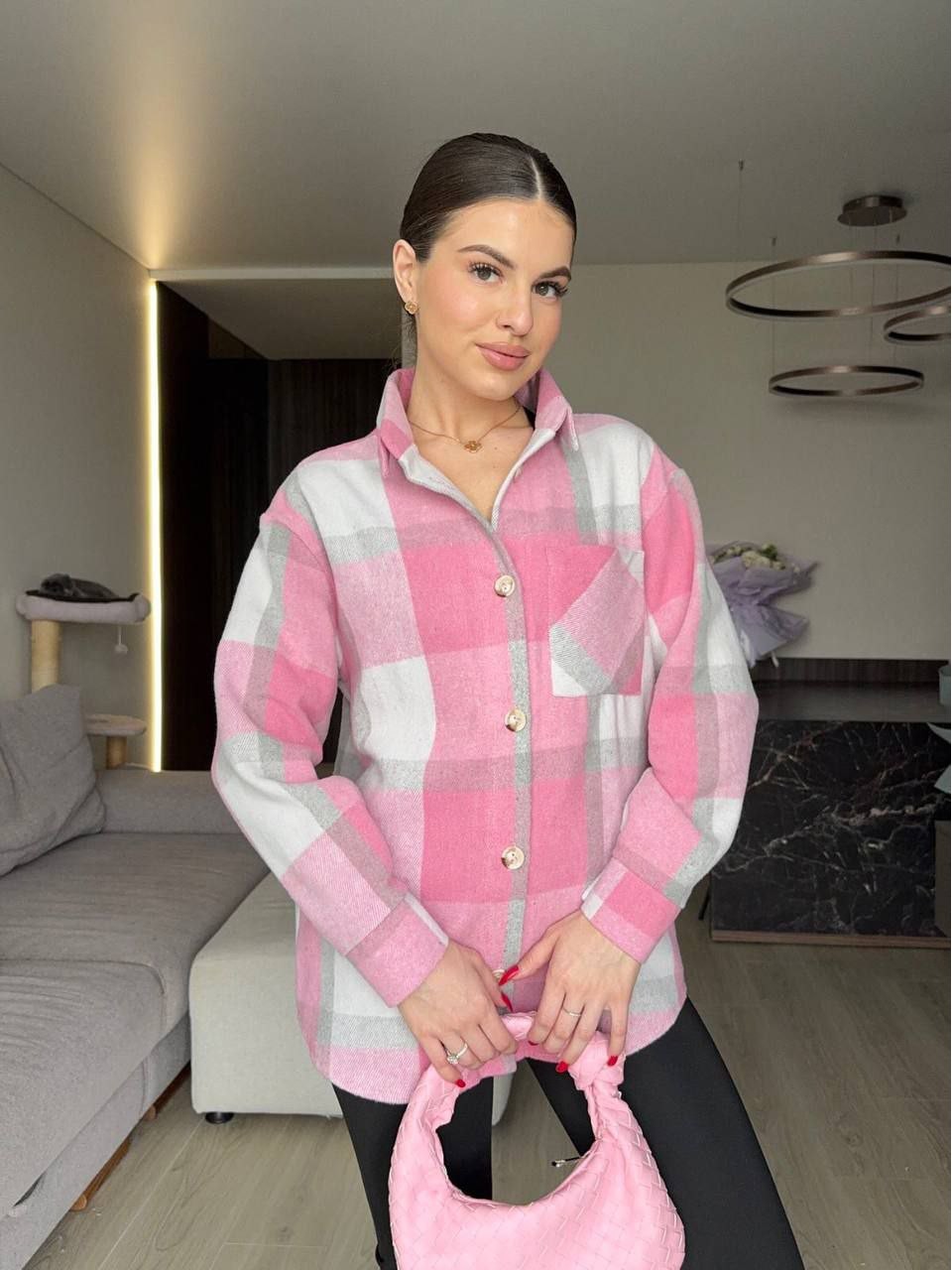 Жіноча байкова сорочка в клітинку рожевого кольору 35352