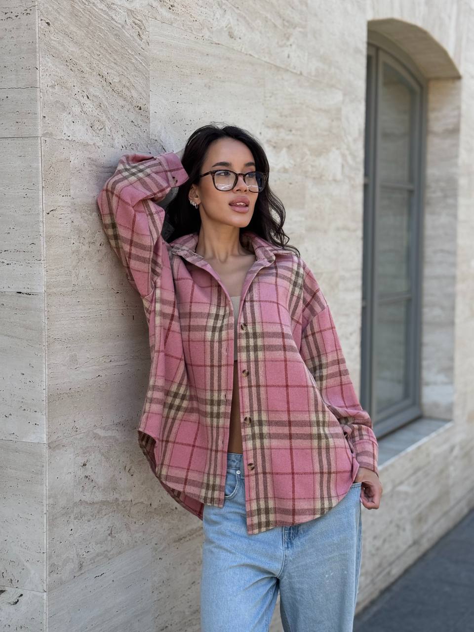 Жіноча байкова сорочка в клітинку вiльного рожевого кольору 35644